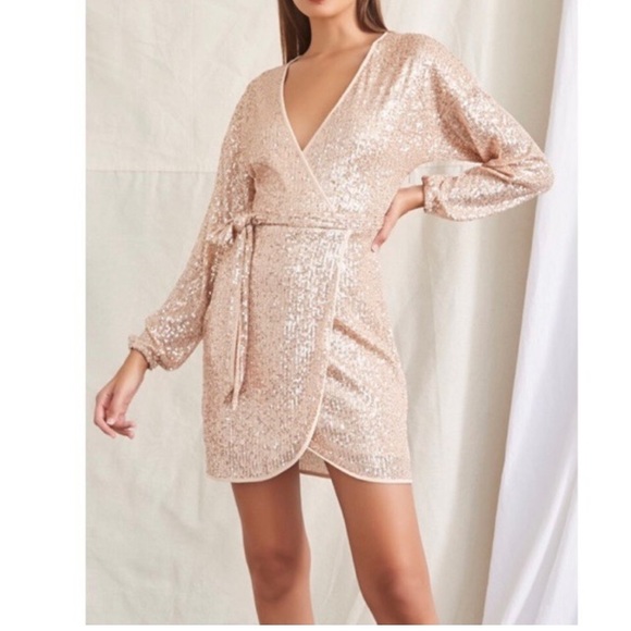 NWT Forever 21 Faux Wrap Gold Sequins Dress Medium Cocktail Special Occasion - Picture 1 of 8